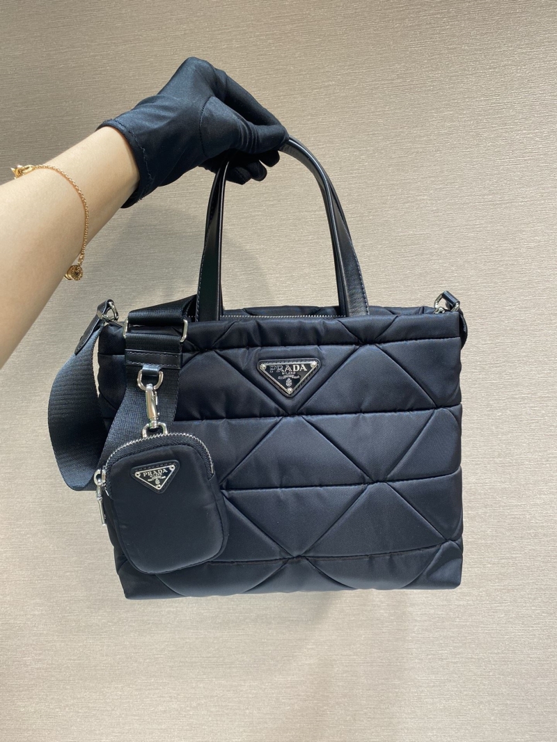 Pra*a tote bags